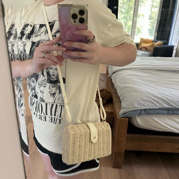 a new day Cream Woven Shoulder Bag with Tortoise Chain - Picture 6 of 6